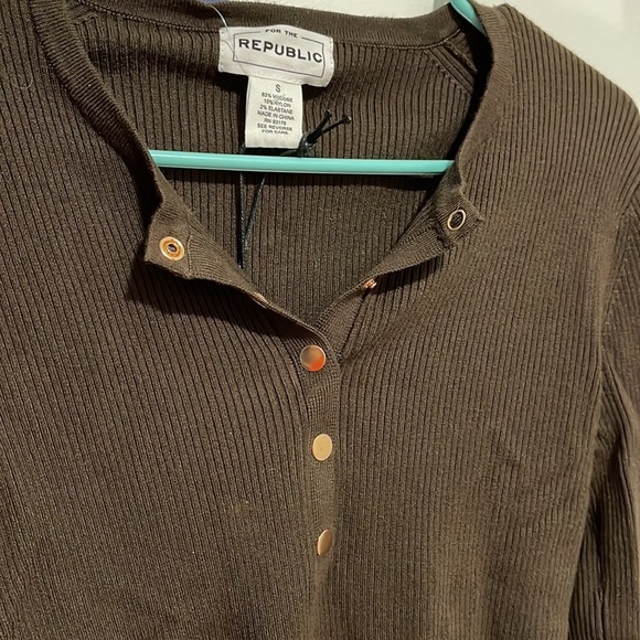 NWT For The Republic brown knit sweater gold buttons fall ribbed material - Picture 2 of 5